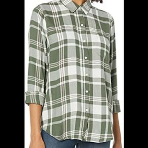 Nwt Lucky Brand classic one pocket shirt XS